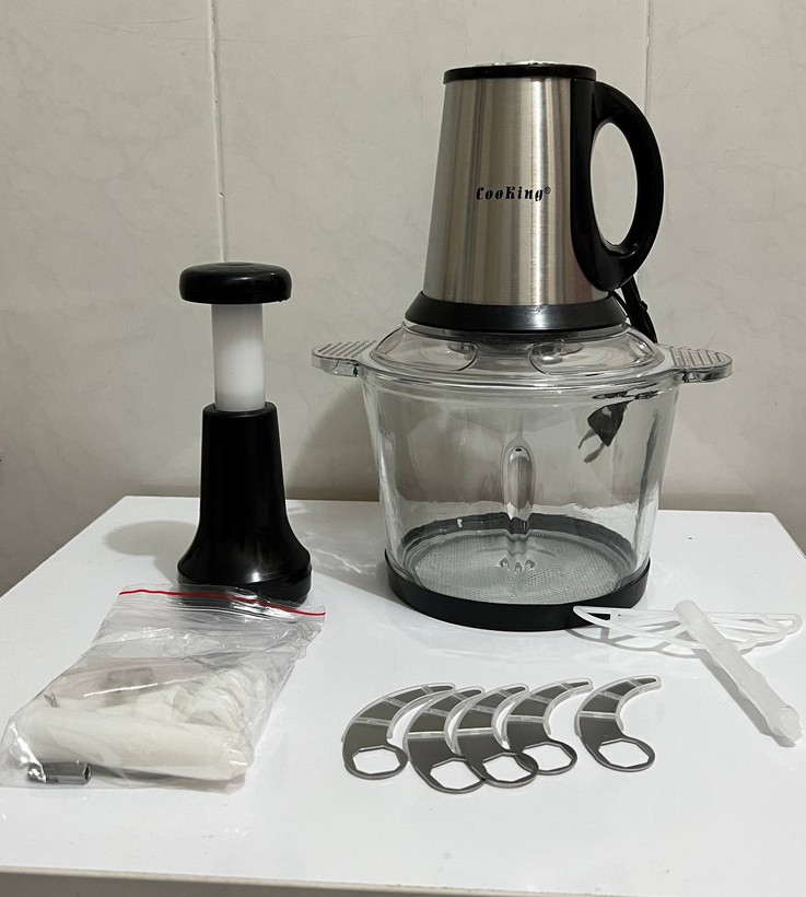 خوردکن کوکینگ 3/5لیتری 1200وات با کاسه پیرکس و تیغه ۵تایی استیل درجه یک دوموتوره دستی و برقی . دسته دار